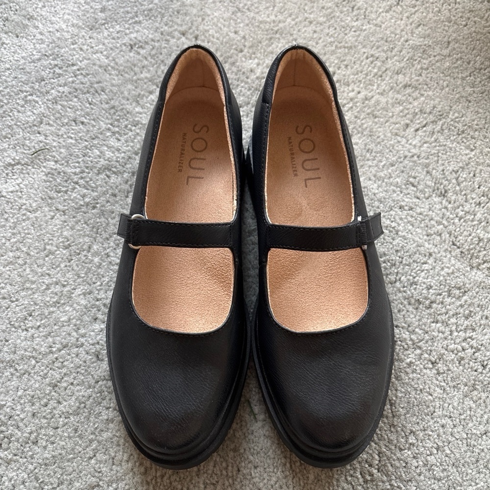 SOUL Naturalizer Olivet Black Mary Jane Lug Flat